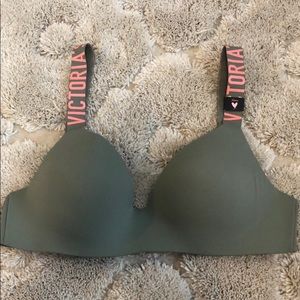 Victoria’s Secret - no underwire bra